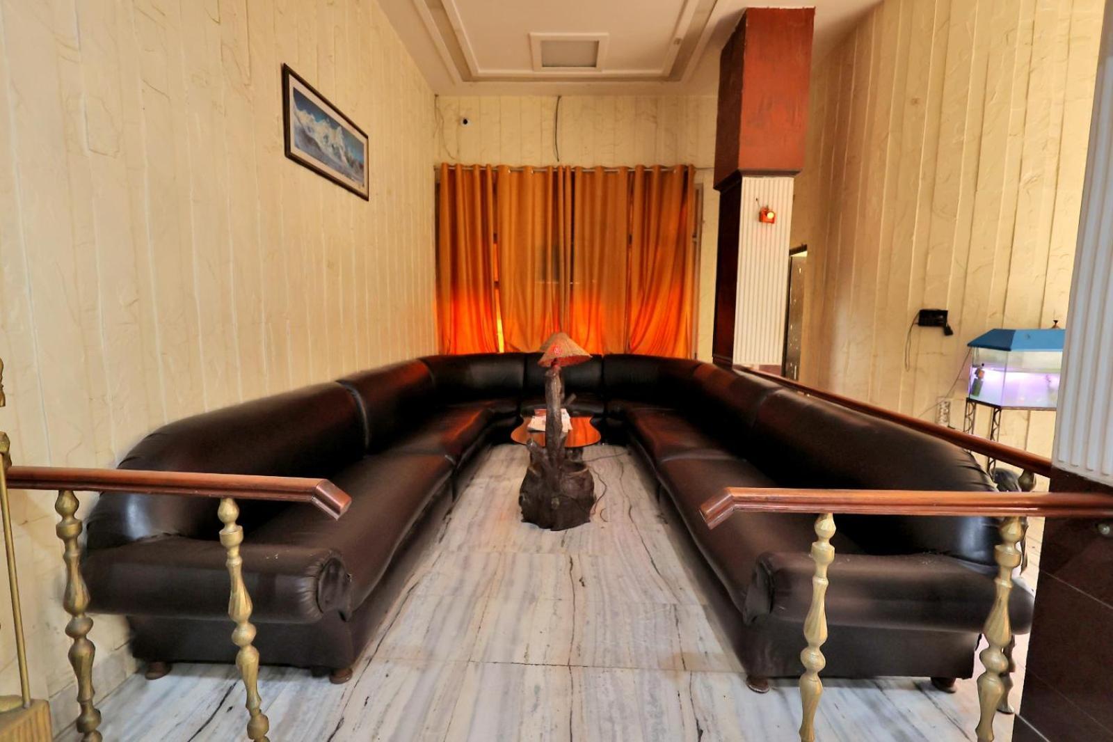 Hotel Paradise Kanpur Exterior photo