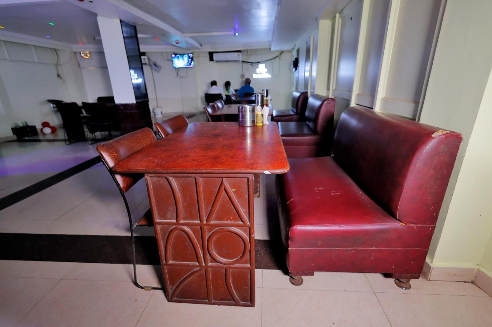 Hotel Paradise Kanpur Exterior photo